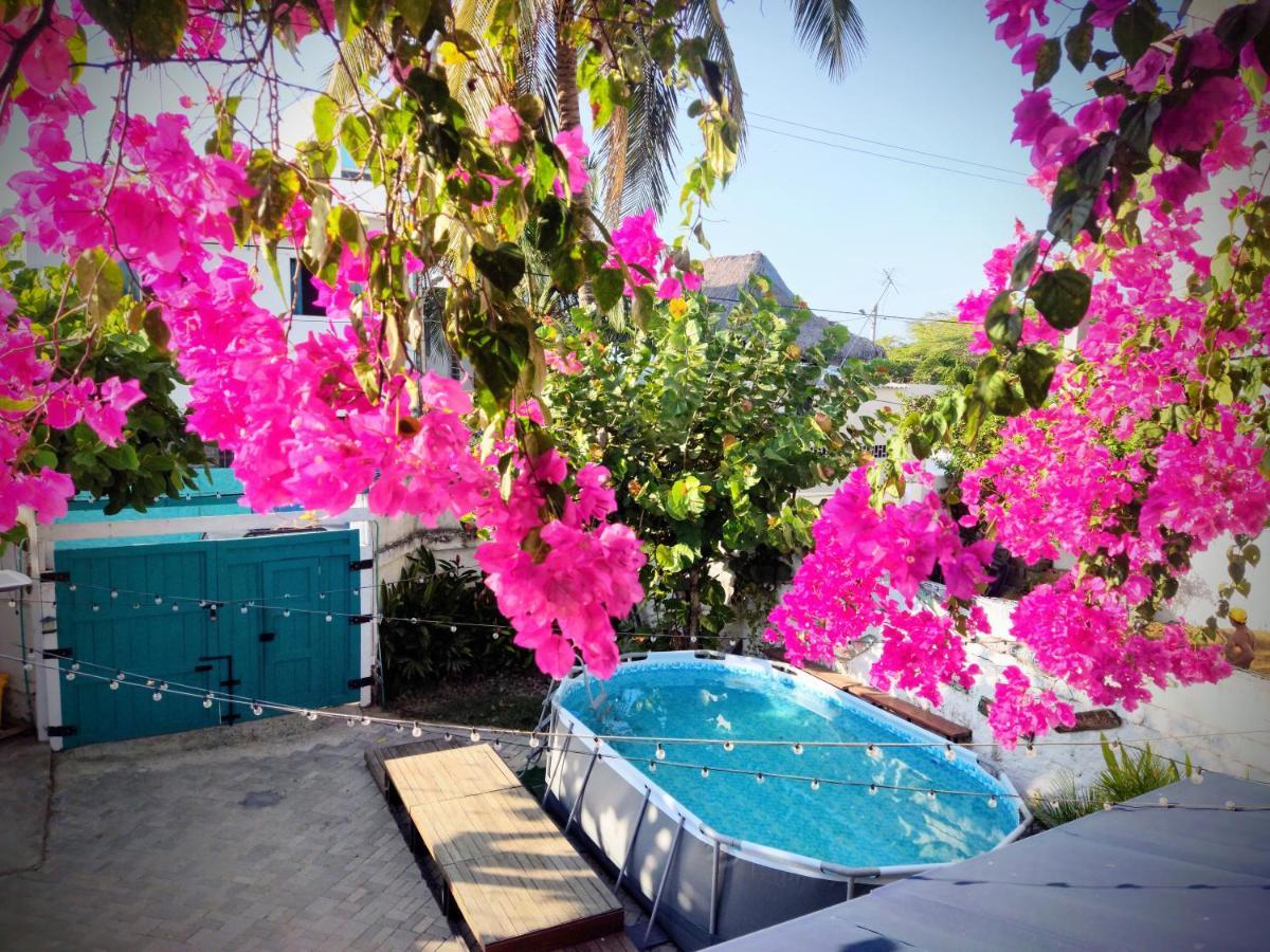 El Chiringuito Hostel Cartagena Luaran gambar