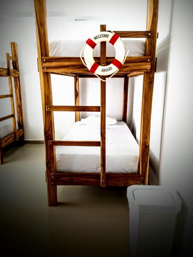 El Chiringuito Hostel Cartagena Luaran gambar